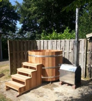 48'' Red Cedar Hot Tub - Maxwell Garden Centre