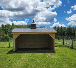 #HS395 Portable Horse Run-in With Peak Roof